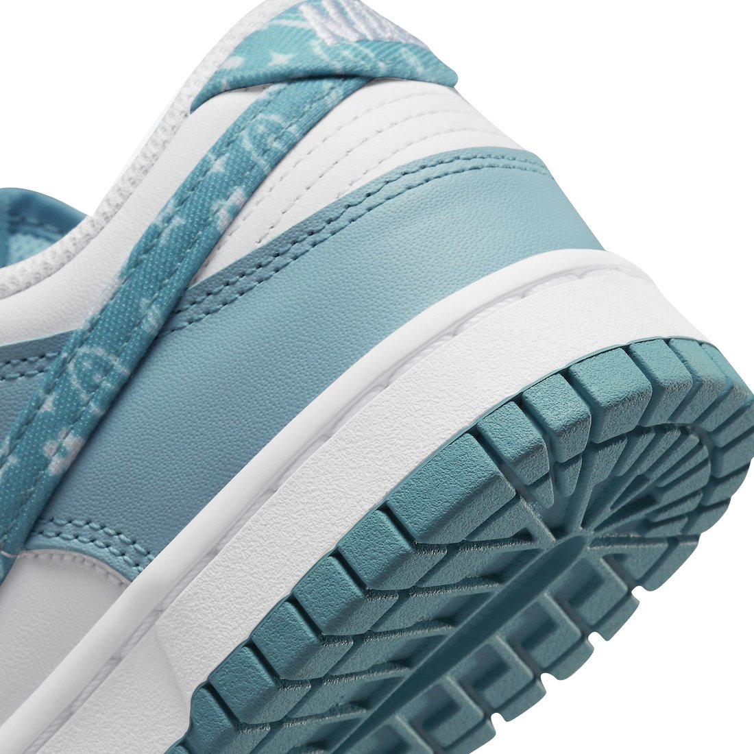 Nike Dunk Low "Blue Paisley" sneakers