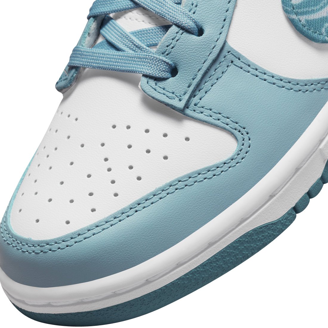 Nike Dunk Low "Blue Paisley" sneakers
